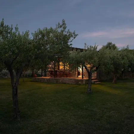 Ferienhaus Olive Garden Toroni